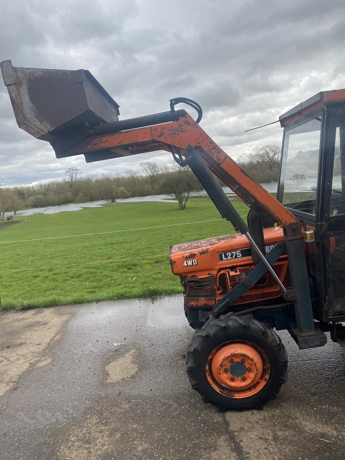 Kubota L275 Compact Tractor Loader And Back actor No Vat eBay