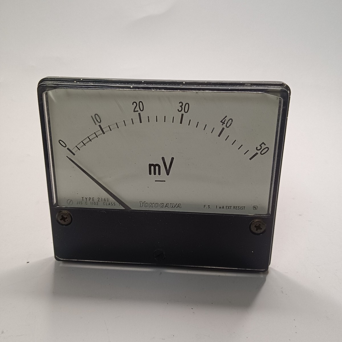 Yokogawa 2141 Analog Megavolt mV Meter JIS C 1102 Class 1.5 0
