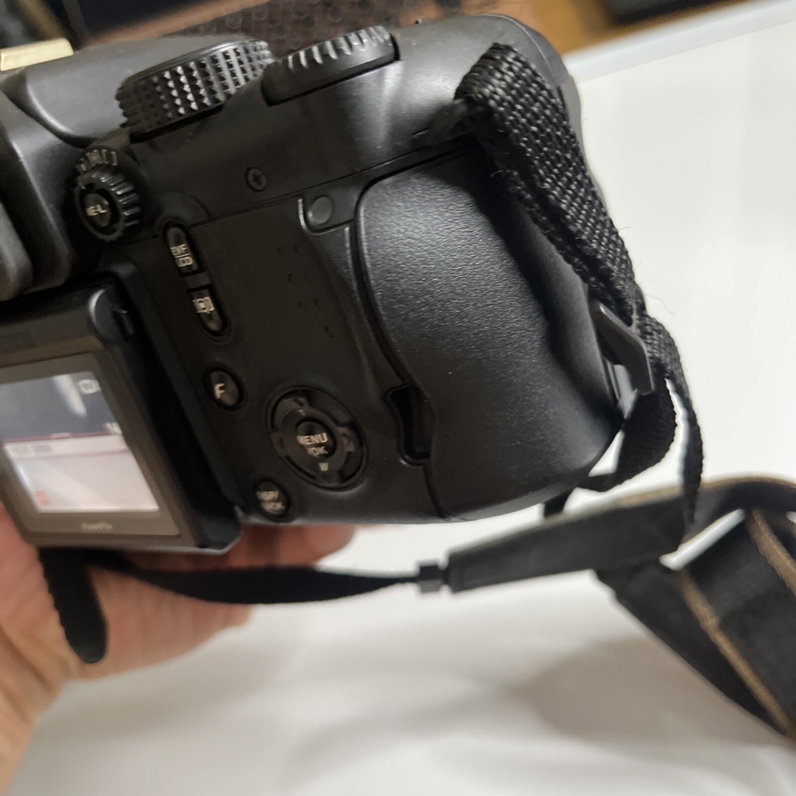 Fujifilm Finepix S9000 Digital Camera 9MP *Focus Error for Parts or