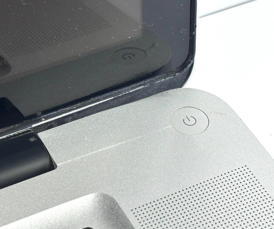 PARTS - 2009 Apple MacBook Pro 15" A1286 - 3.06GHz Core 2 Duo, 4GB RAM, 500 HDD - Image 4 of 4