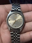 Vintage 1970's Seiko 5 Automatic Spanish Day Date w/ Original Jubilee Bracelet