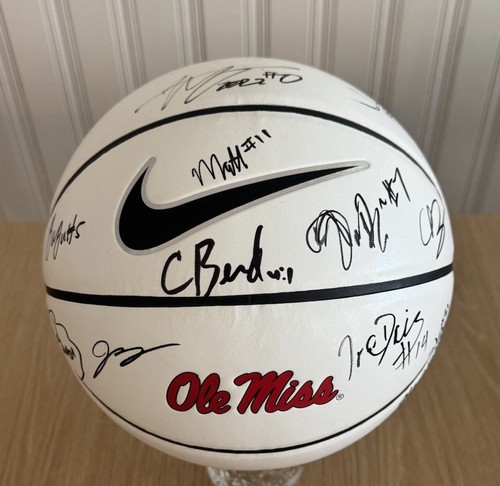 2024-25 OLE MISS REBELDES EQUIPO FIRMADO BALONCESTO SEC NIKE MISSISSIPPI - Imagen 1 de 8