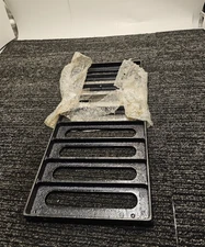 Cast Iron Drain Grate Outdoor Drain Cover Class Sewer Grate 17" x 7-5/8" Black