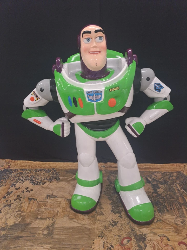 Lifesize Toy Story Buzz Lightyear Statue Figure  5ft - Image 2 of 4