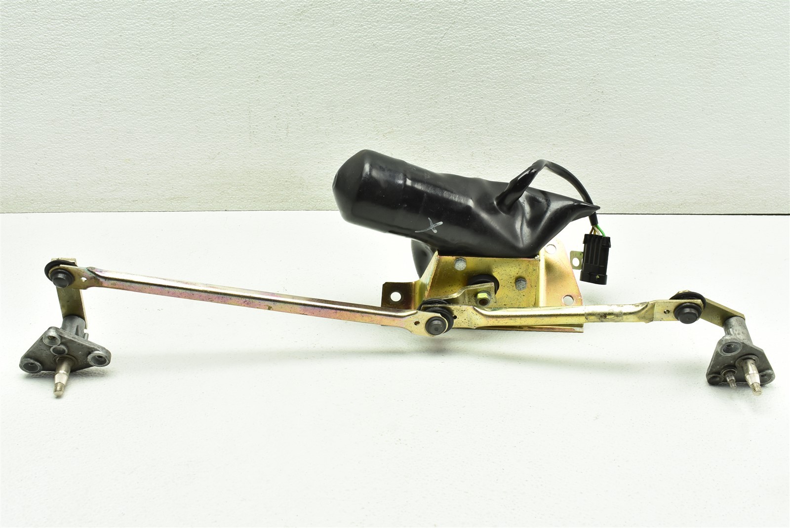 2002 Ferrari 360 Spider Wiper Motor with Linkage 