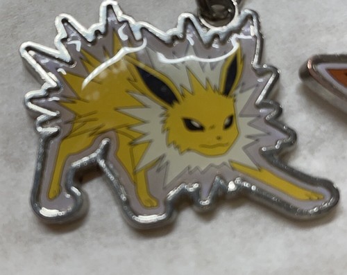 Pokemon EEVEELUTION Schlüsselanhänger 2016 Vaporeon Jolteon Flareon & Eevee Offical Rare - Bild 2 von 9