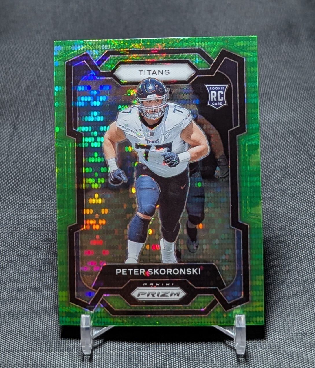 Peter Skoronski Green Pulsar Holo Rookie RC 2023 Prizm Card 395 Tennessee Titans
