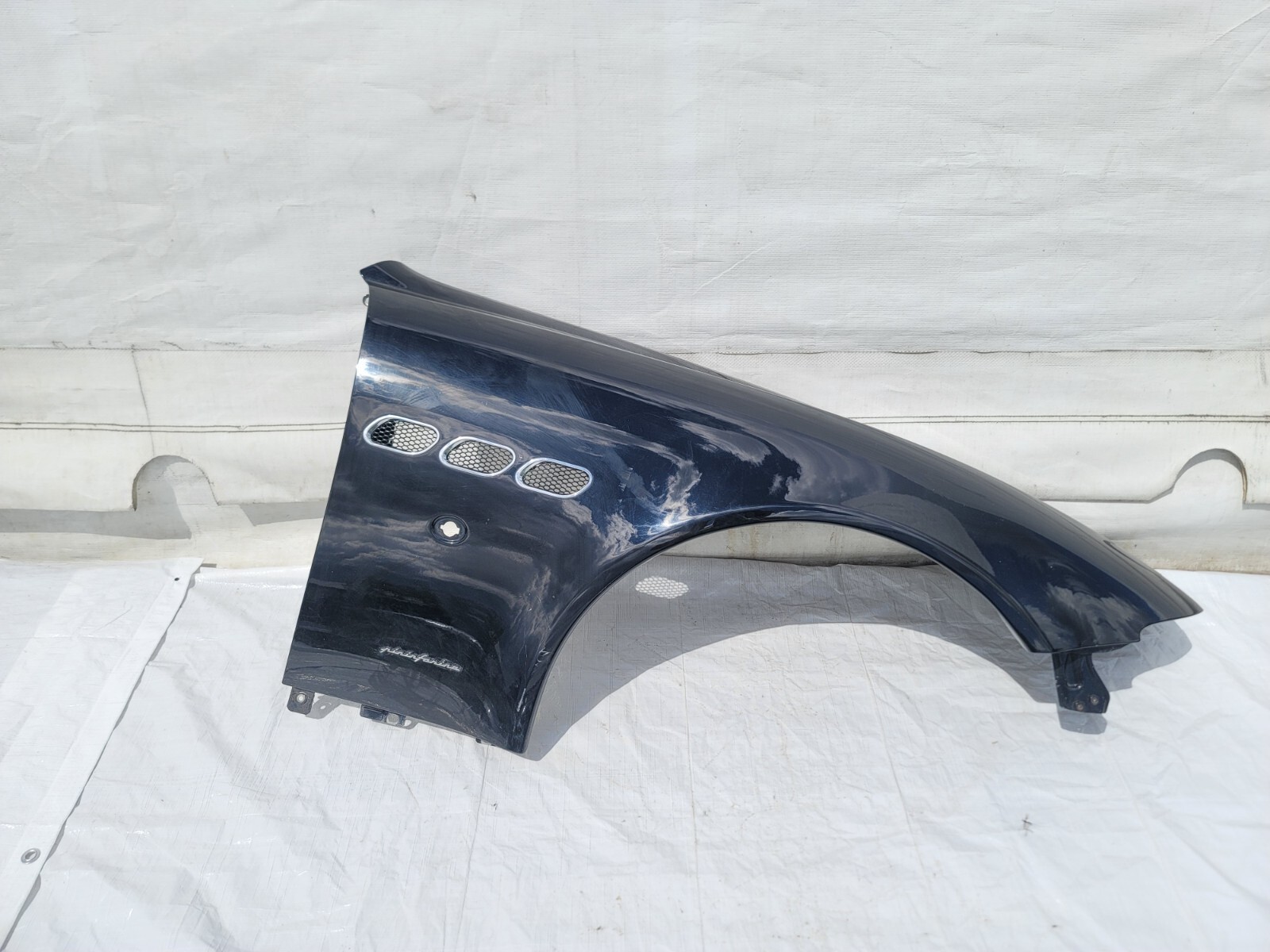 2003-2013 Maserati Quattroporte Fender Right Passenger Side Black OEM 66820900