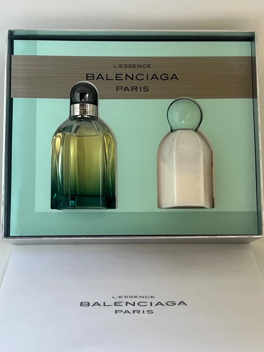 Essence clearance de balenciaga