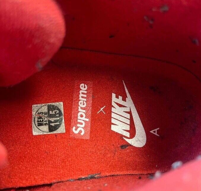 Nike Air More Uptempo x Supreme Red 2017 Size 11.5 Sneakers Nike Air More Uptempo x Supreme Red 2017 Size 11.5 Sneakers
