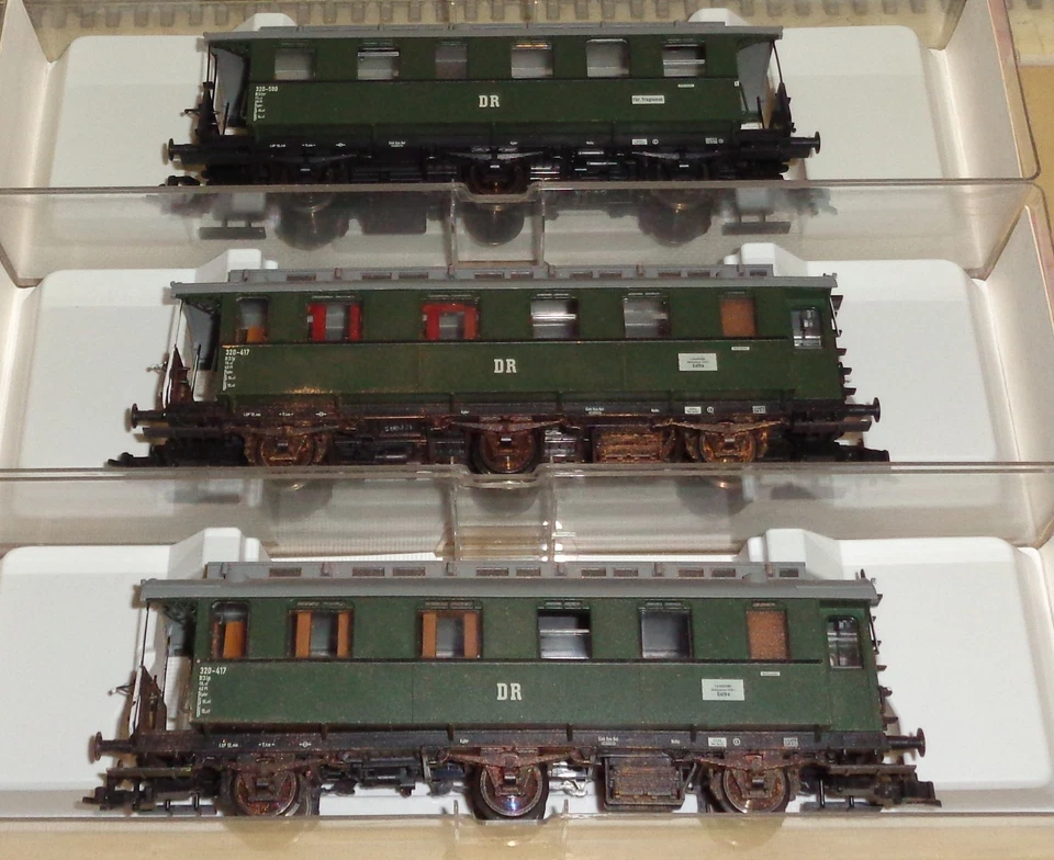 Fleischmann H0, 2x 5761+5762, 3 Personenwagen DR Ep 3 mit offener Bühne, OVP