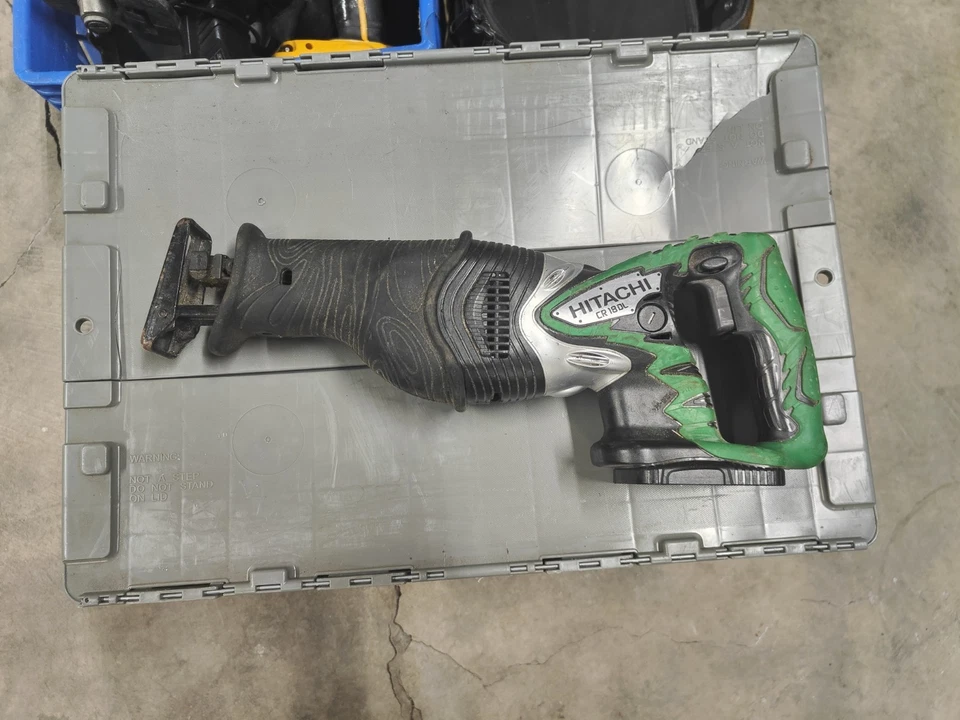Hitachi 18V Cordless Drill, saw,  light, no Batteries charger CR18DL DS18DFL - Image 3 of 4