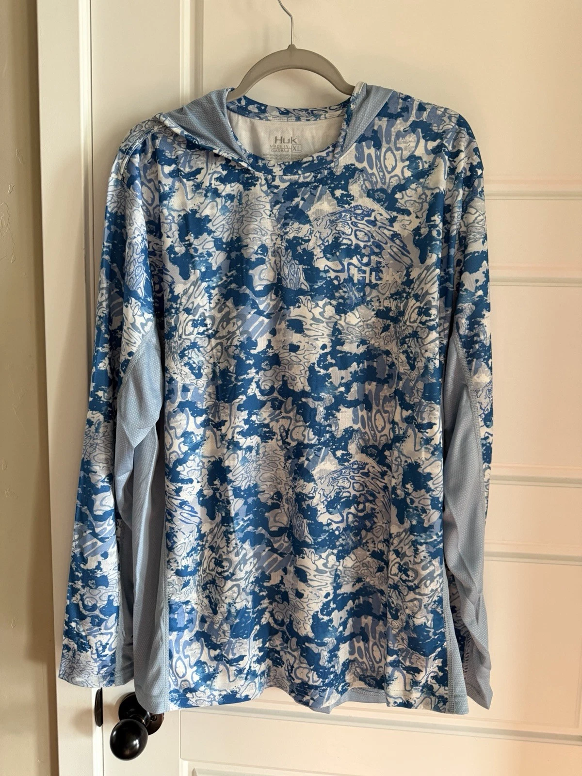 HUK Mens Icon X Tide Change Exuma Hooded Long Sleeve Shirt - Mens X-Large $60