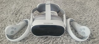 PICO 4 128GB All in One VR Headset Weiß/Grau