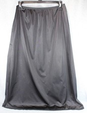 VTG Large Vanity Fair Black Lace Trim 28" Slip 11-760 Slit 30"Nylon