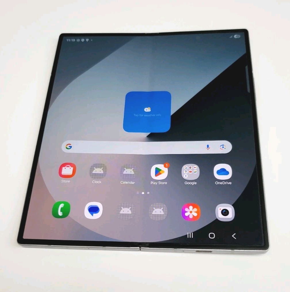 Samsung Galaxy Z Fold 6 5G 256GB Silver Inner Screen Good Samsung Warranty 2026!
