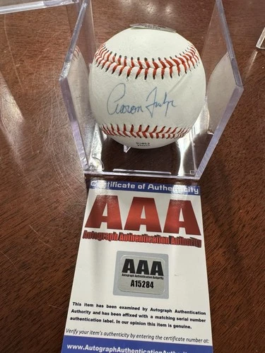 Aaron Judge Autograph Baseball with Coa Yankees Signed