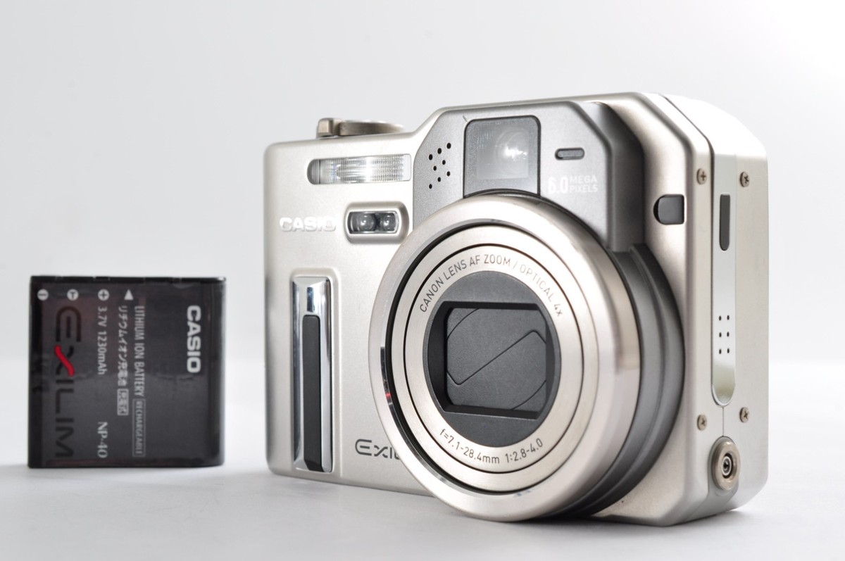 CASIO カシオ EXILIM EX-P600 レトロコンデジ Casio EXILIM Pro EX-P600 6.0MP Digital Camera - Silver for