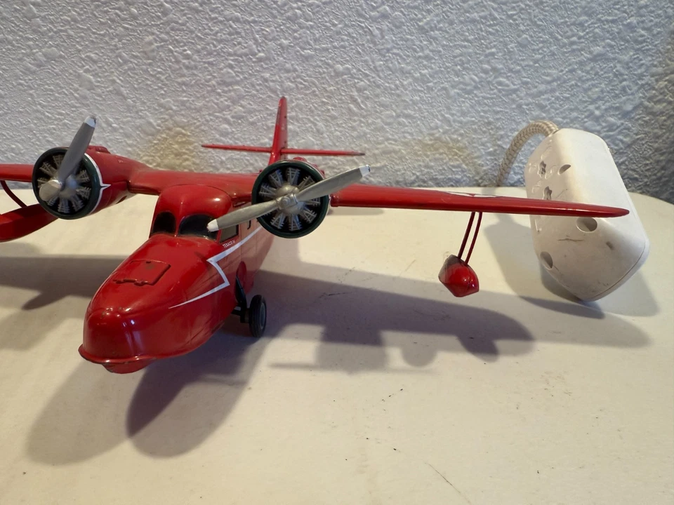 Lot of 2 Ertl Wings of Texaco Die-Cast Airplane Banks Grumman Goose & Lockheed - Image 3 of 4