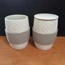 PAMPERED CHEF SET OF 2 CERAMIC EGG POACHER COOKER SILICONE SLEEVES WITH 1 LID EC