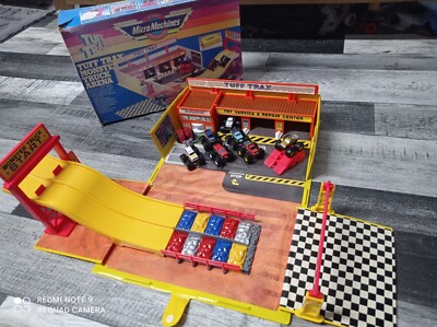 Micro Machines Monster Truck Arena Tuff Trax 4x4 Fold Up Playset Vintage Galoob