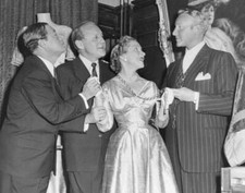 George Jessel Jack Benny and Helen Hayes speak with Jan Mitchell H .. Old Photo