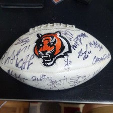 CINCINNATI BENGALS TEAM ISSUED SIGNED FOOTBALL 32 SIGNATURES 2009-2012 ???