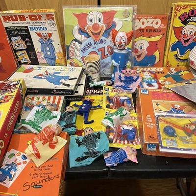 MASSIVE 33 PIECE VINTAGE 1960s-1970s BOZO THE CLOWN GAME BOARDS AND TOY LOT.