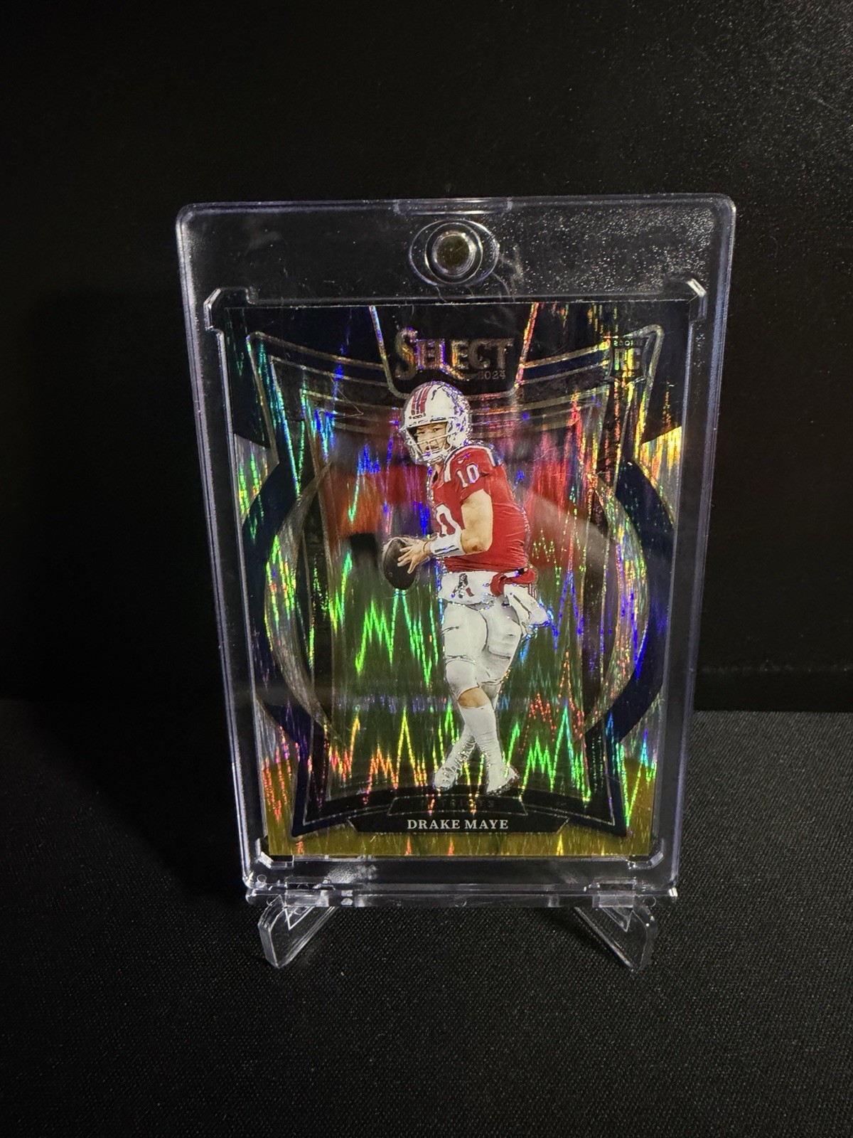 2024 Panini Select - Concourse Drake Maye #27 Black & Gold Shock Prizm (RC)