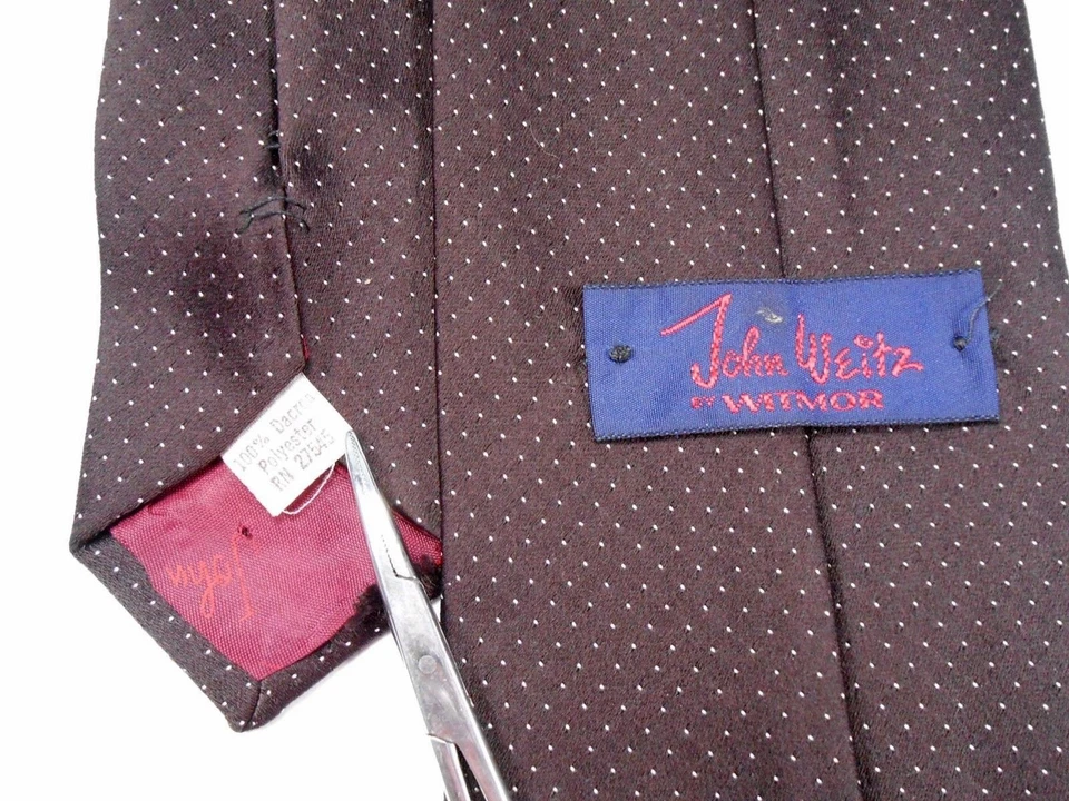 John Weitz Men's Vintage Polyester Tie 53" X 3.75" Brown w/ tiny white specks - Image 3 of 3