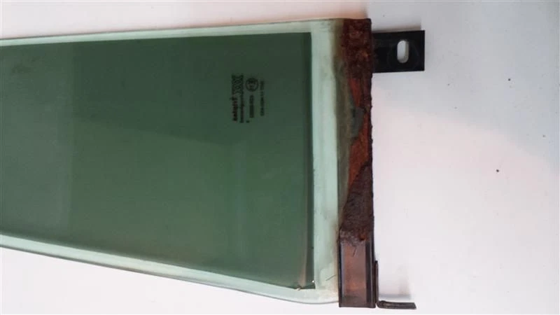 Vidrio de ventilación de puerta trasera izquierda OEM 1994 1995 1996 1997 Land Rover Discovery Foto 4 de 4