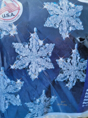 The Beadery SNOW CRYSTALS Snowflakes Bead Beaded Christmas Ornament Kit NOS