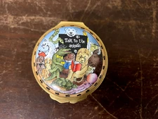 Halcyon Days Enamels Talk to The Animals Trinket Pill Box Hinged England