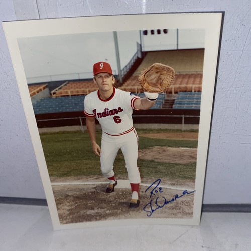 Roe Skidmore Signed 4 3/4 x 3 1/2 Cleveland Indians Photo JSA COA