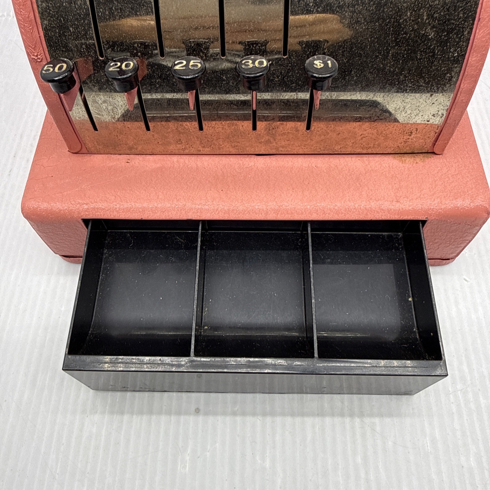 как выглядит Tom Thumb Pink Metal Cash Register 60s Western Stamping Co Model 1549 фото