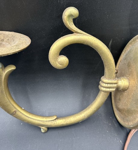 VINTAGE BRASS ELECTRICAL ITALIAN SCONCE. UNTESTED. - Picture 3 of 9