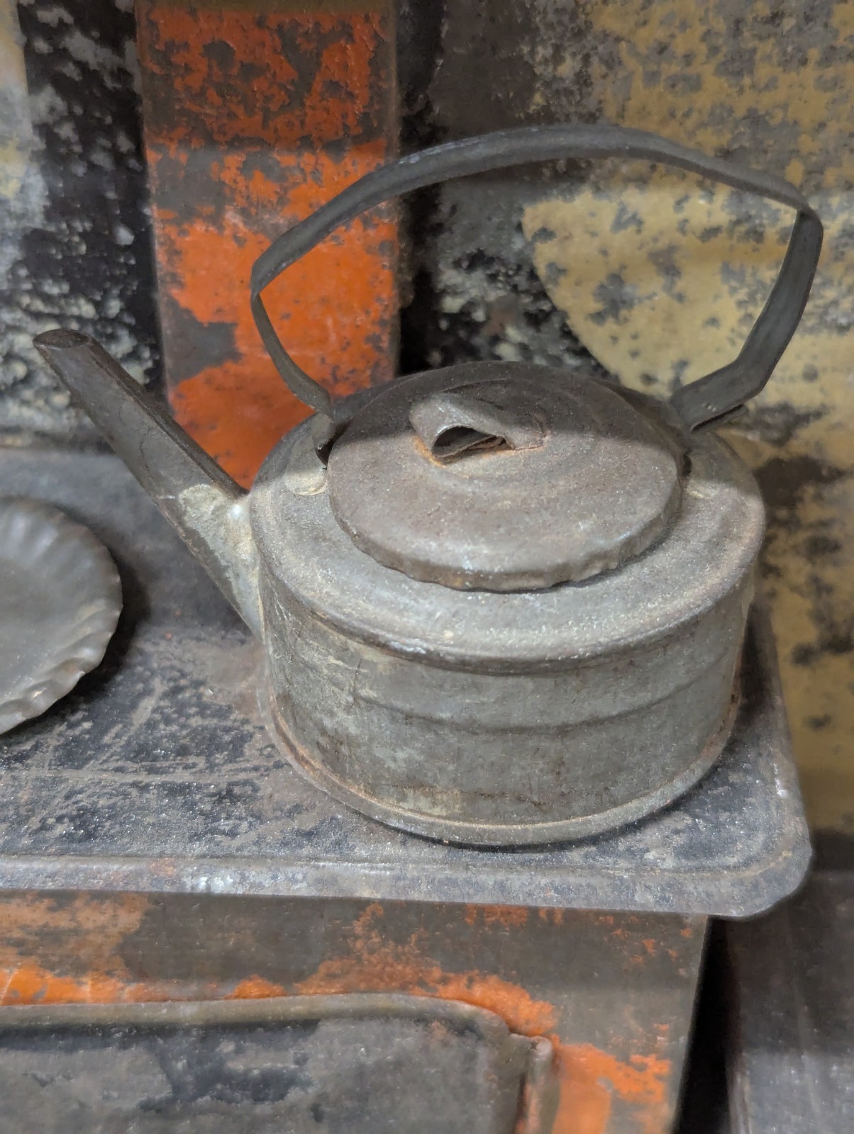 1800's Tin Kitchen German Original With 20 Kitchen Accessories 