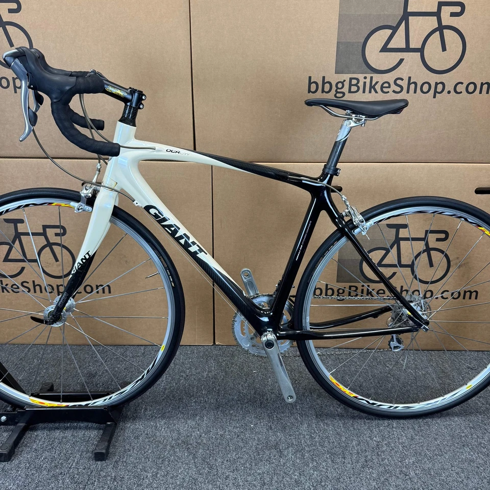 Bicicleta de carretera usada Giant OCR CW, fibra de carbono para mujer-2007, mediana Foto 2 de 4