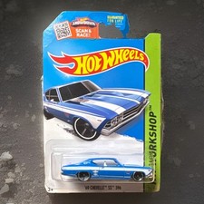 Hot Wheels 1:64 '69 Chevelle SS 396 Diecast Car Blue Muscle Mania 2015