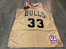 Mitchell Ness 33 Pippen Gold Chicago Bulls 1997/98 Jersey Men s Size: Medium