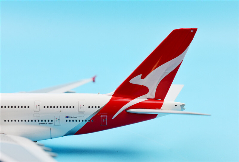 Phoenix Qantas Spirit of Australia for Airbus 380 VH-OQG 1