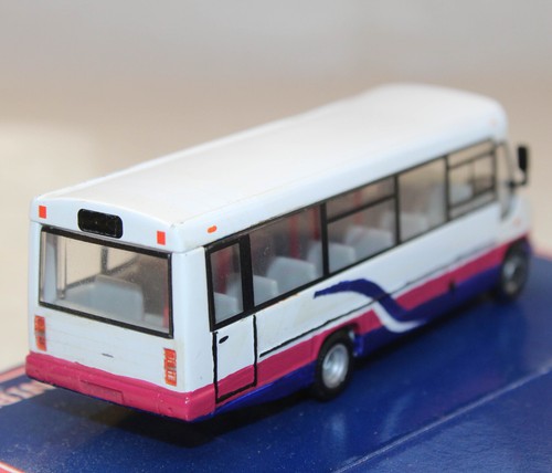CORGI OOC - CODE 3 - MERCEDES-BENZ VARIO / PLAXTON BEAVER 2 - FIRST BUS GROUP - Picture 4 of 10