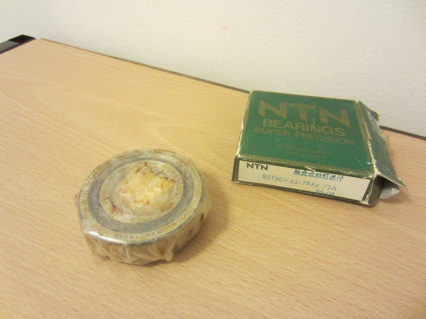 Cuscinetto A Sfera NTN BST30X62-1B P4 Super Precisione - Nuovo, Ottime Condizioni
