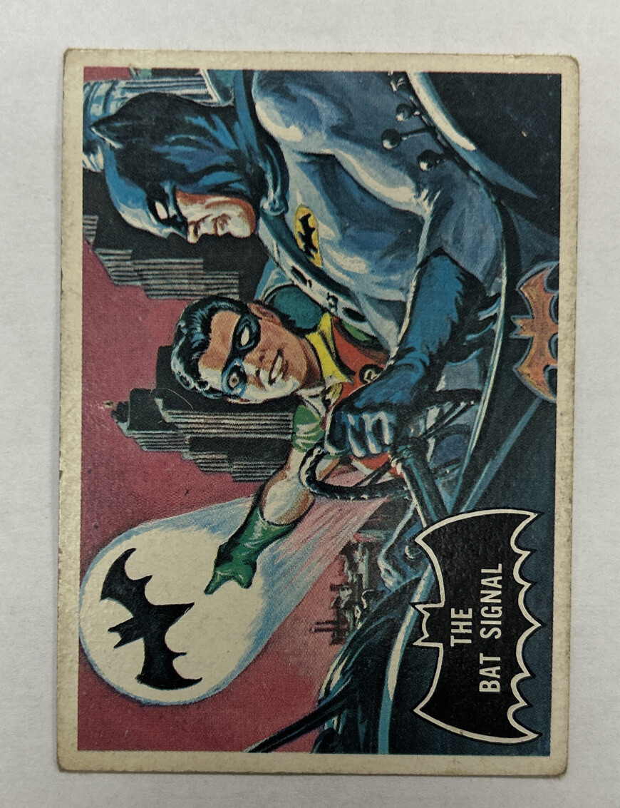 バットマン　カード　BATMAN　CARD　topps Batman Wins A Prize 1966 Topps Batman Red Bat #21A Baseball