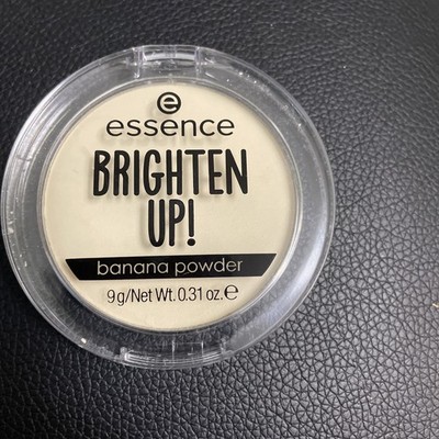 NEW Essence Brighten Up! Banana Pressed Powder - 10 Bababanana