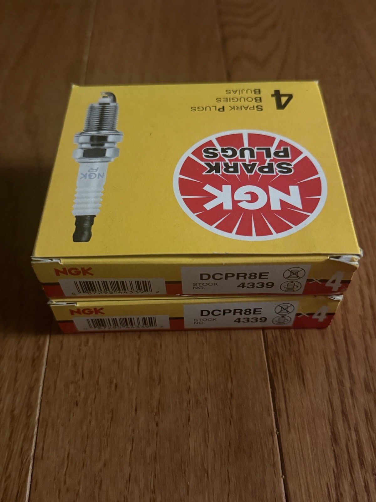 8 New NGK Spark Plugs DCPR8E 4339