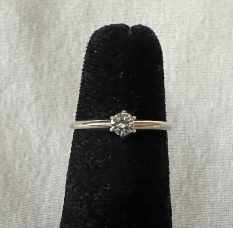 14K White Gold Ladies Engagement Ring with .20 TCW Diamond, Size 7,  1.6 Grams - Image 2 of 4