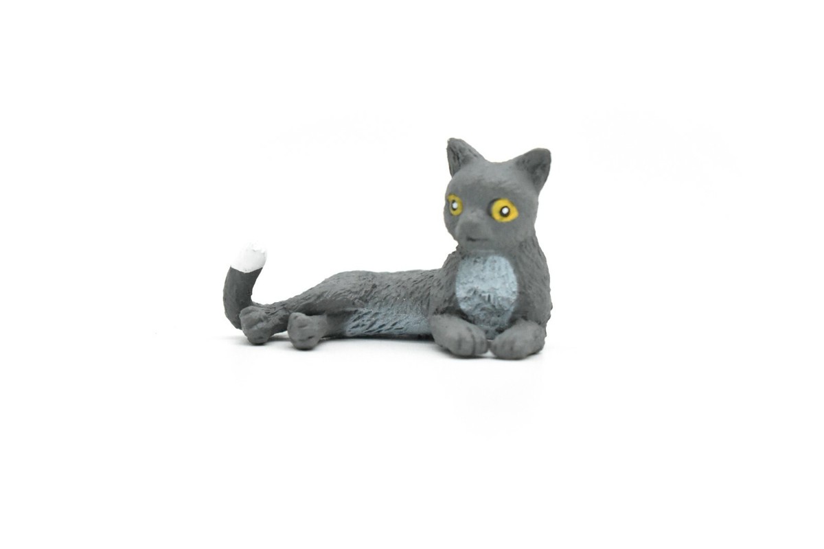 Toy Cat, Laying Down, Gray, Realistic Plastic Model, 2 1/2