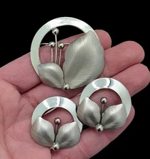 Vintage Emmons Silver Tone Floral MCM Modernist Brooch Clip On Earring Set