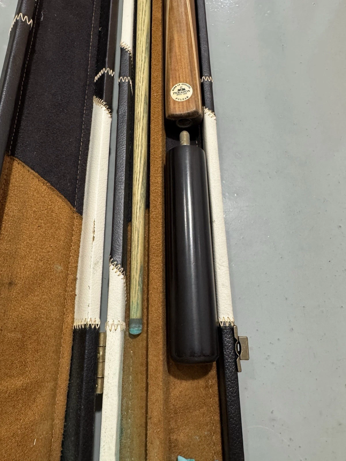 Peradon Pulsar 3/4 Pool Cue In Hard Case 3